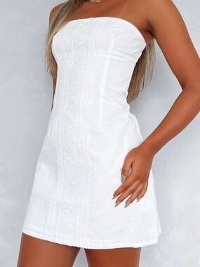 White Fox Boutique White Strapless Dress XXS NWT